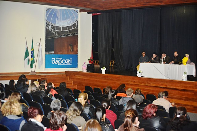 Sindicato dos Metalúrgicos da Grande Curitiba  apresenta  males da terceirização a alunos de Serviço Social